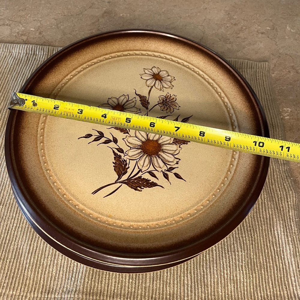Floral Patterned Dinner Plates - Picture 2 of 3